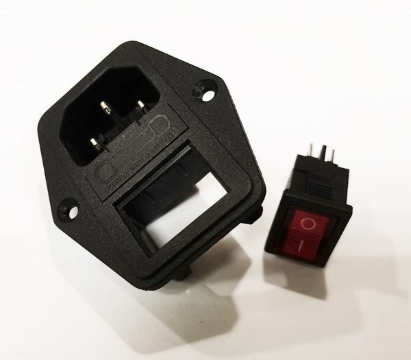 10A 250V Plug Adapter Adapter IEC 320 C14 3PIN Мужской входной впускной красный светильник Sockets Switch Connector / 10 шт.