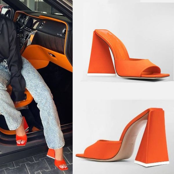 Высококачественные атласные тапочки-новинки, женские босоножки на высоком каблуке 11 см, модные ромбовидные туфли, треугольные аномальные каблуки, дизайнерские женские тапочки с коробкой