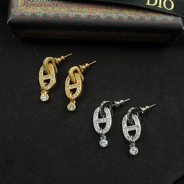 

d house / di 2021 cd letter earrings female star same pig nose, Golden
