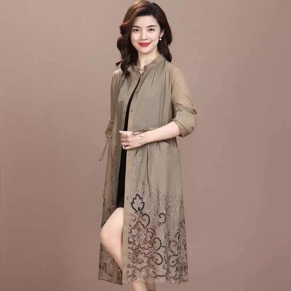 

women's trench coats embroidery windbreaker long 2021 autumn cloak high-end mother sunscreen cardigan temperament jacket coat, Tan;black