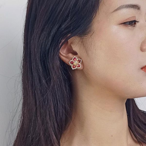 

stud 2021 fashion explosion earrings female simple temperament small fresh peach blossom ladies fine jewelry, Golden;silver