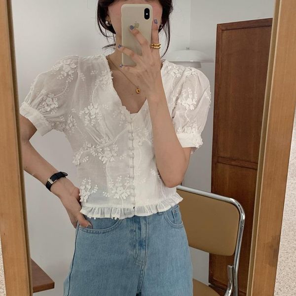 

2021 summer fashion blouses women sweet embroidery floral flounced shirt v neck puff sleeve blusas short, White