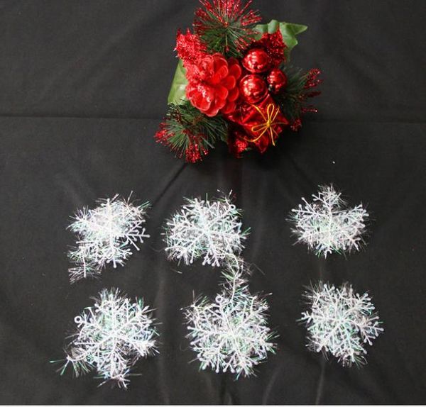 Festivo Festa Suprimentos Garden30pcs / Lote 6 cm Ornamento Branco Plástico Natal Snowflake Snowflake Decorações de janela para gota em casa