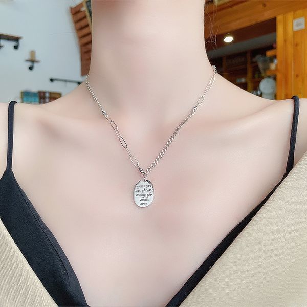 

chaosheng s925 sterling silver splicing oval pendant necklace is simple, casual and versatile, with a sense of niche design