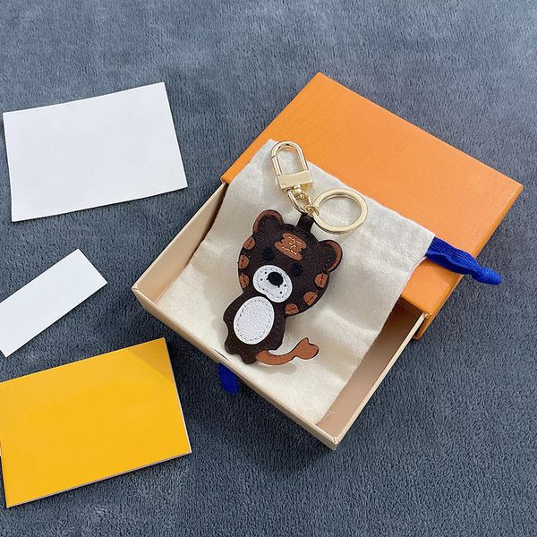 

fashion buckle keychain designer handmade leather key chains men car keychains womens luxury wholesale phone tiger lion monkey bear acc, Silver