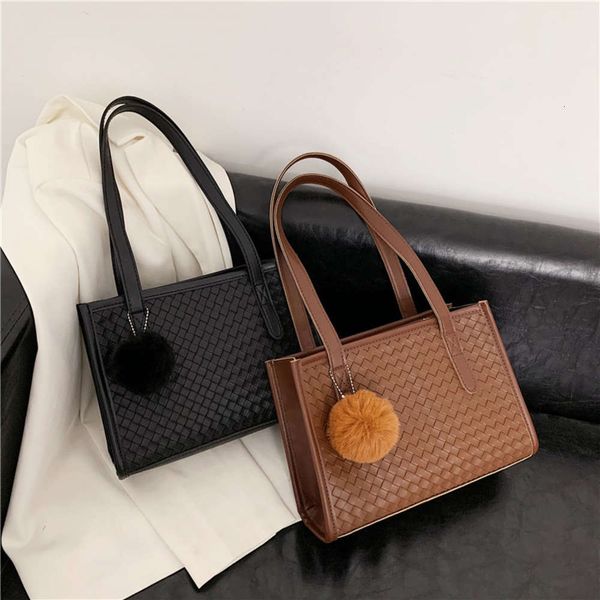 

hbp hand women's autumn winter 2021 new fashion weaving korean high capacity armpit bag matching