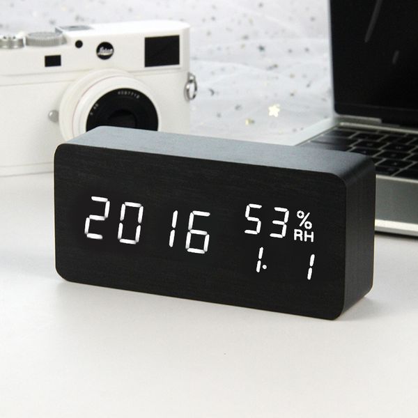 

2021 new wooden alarm led despertador temperature humidity electronic deskclock digital table clocks night light voice control 5w6t