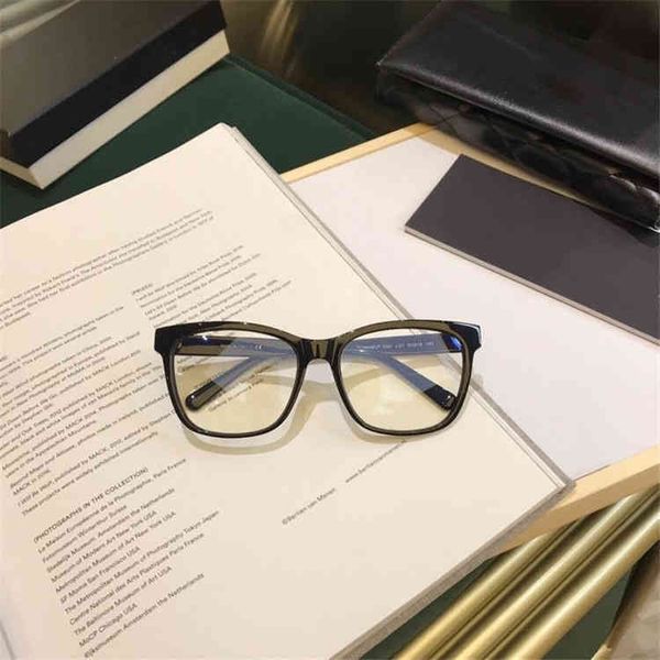 

2022 factory wholesale quan zhilong xiaoxiang ch3392 star net red same plate plain frame women can match myopia men, White;black