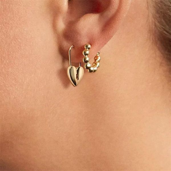 

hoop & huggie 2 colors simple cute and compact mini heart-shape lock pin earrings for girls alloy earring, Golden;silver