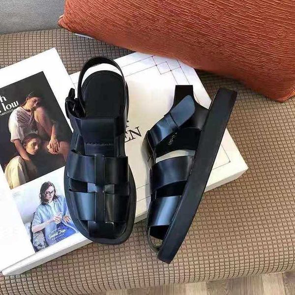 

2021 new women pu leather shoes summer sandals buckle strap hollow out beach sandals cool ladies footwear size 35-40 y0721, Black