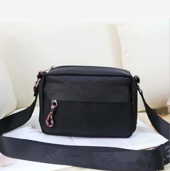 

2022 fashion waist bag winter design chest men's and women's handbag purse full color cute messenger bag shoulder bagsize22cm