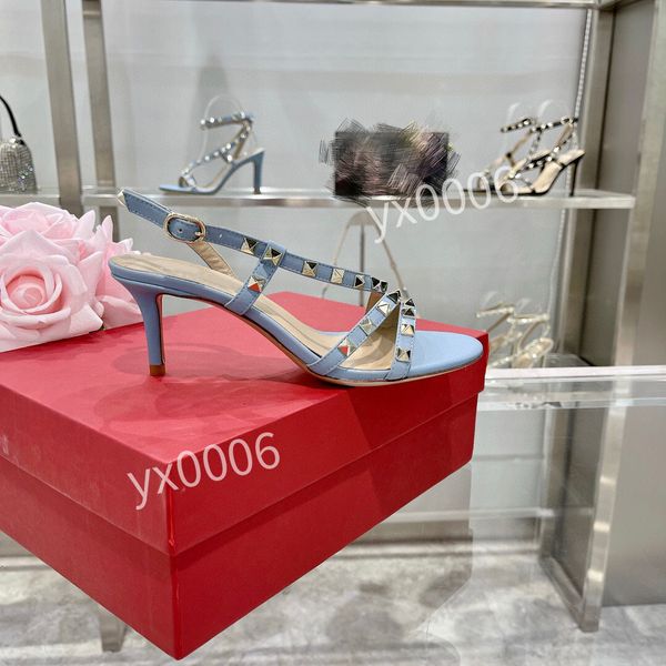 

2021 canvas casual shoes luxurys 35-42 designers womens shoe italy green and red web stripe rubber sole stretch cotton low mens sneaker yh21, Red;white