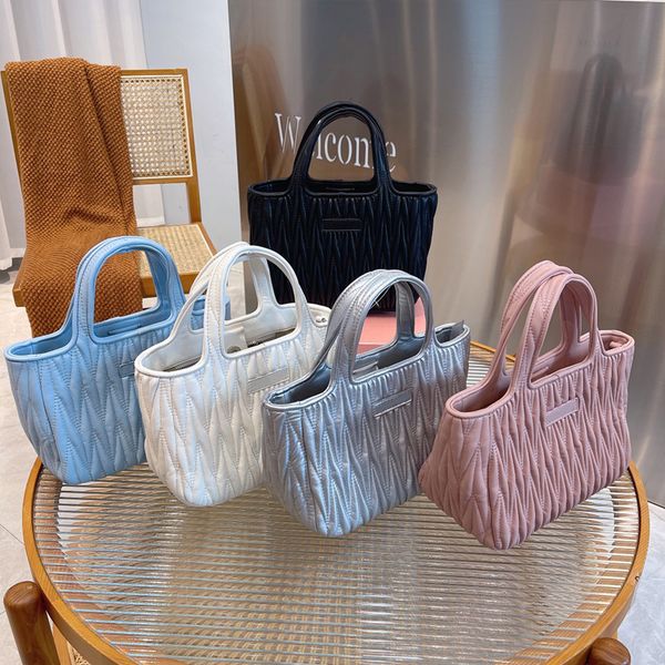 

fashion totes food basket luxury shoulder bags cross body handbags designer classic women's genuine leather high-quality fold lines sof