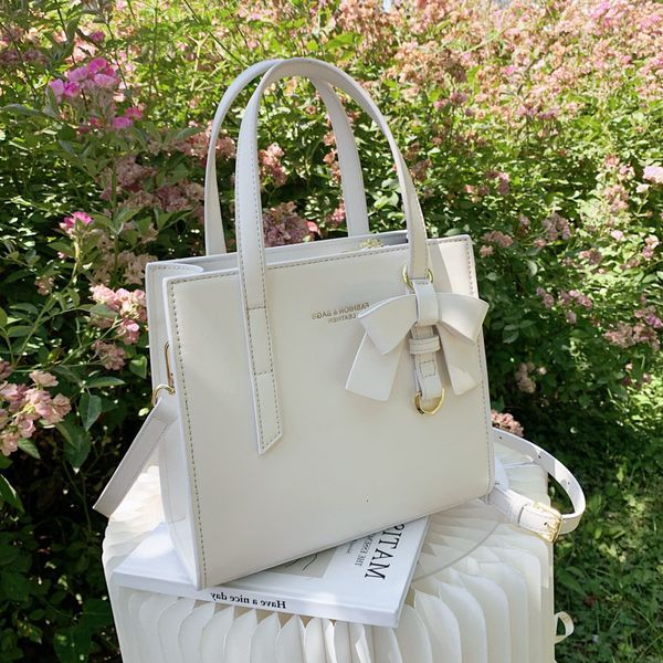 

this year's popular new fashion diana women's 2021 one shoulder messenger bag simple high-capacity commuter handbag