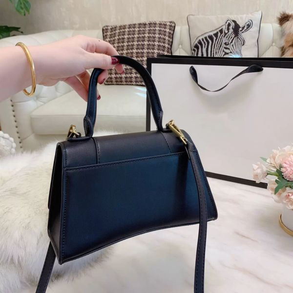

handbag ladies one shoulder fashion messenger bag classic quality leather woman wallet black white