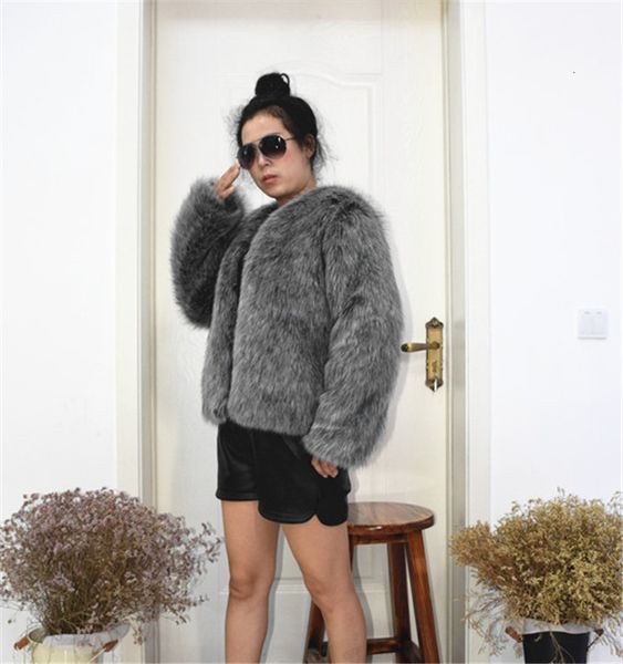 

fine fox skin coat short of female long sleeve anj2, Black