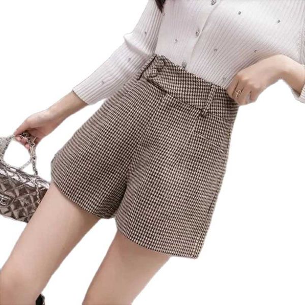 

women's shorts 2021autumn winter wool women korean high waist plaid wide leg short pants femme casual loose boots breechcloth outer wea, White;black