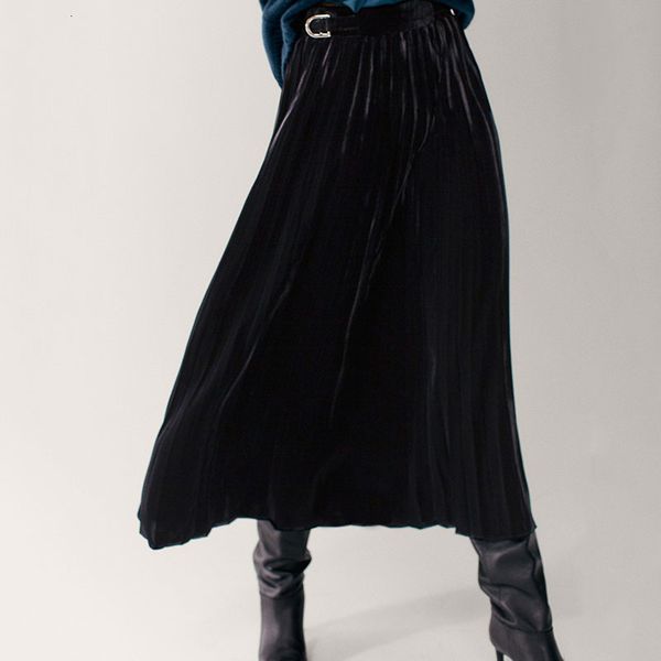 

2021 women autumn and winter new arrival black veet pleated skirt ozlu