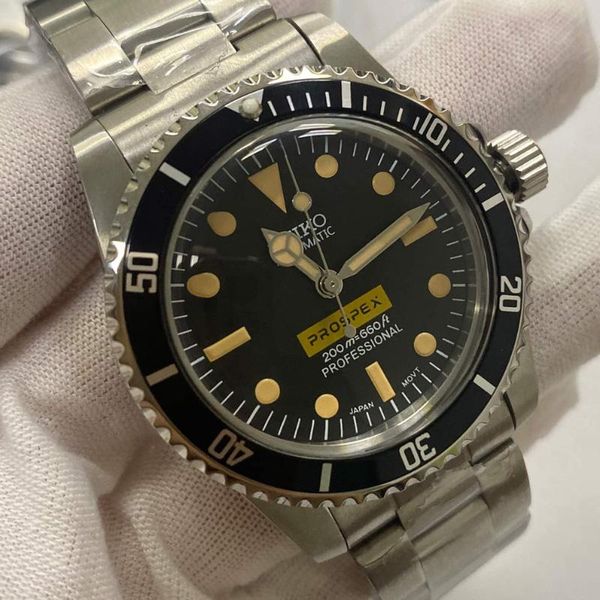 

wristwatches men's mechanical watch 316l stainless steel case, two-way rotating bezel with nh35 movement, Slivery;brown