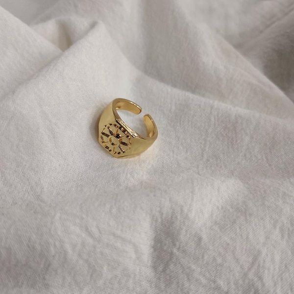 

wedding rings trendy cute carved daisy flower opening for women girls retro chunky gold color brass ring adjustable 2021 party jewelry, Slivery;golden