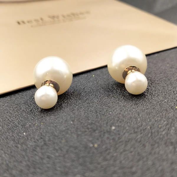 

2021 luxury designer jewelry / 20-year-old new classic letter pearl earrings for women, Silver