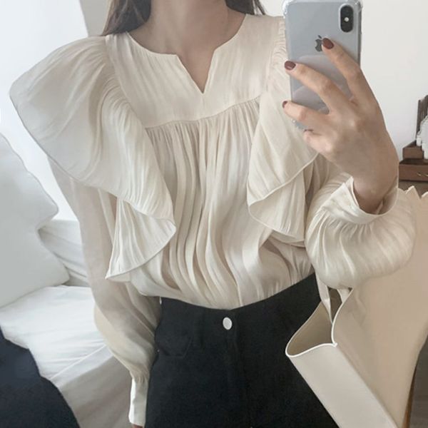 

2021 new spring gentle temperament round neck folds ruffle stitching gloss puff sleeve shirt women ljex, White