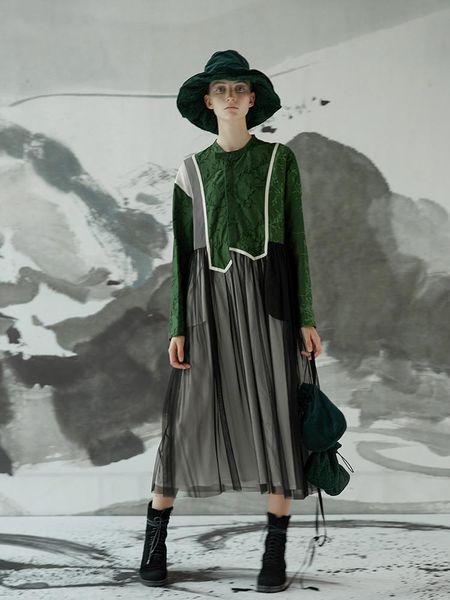 

casual dresses fall winter 2021 collection yarn dyed patchwork long sleeve midi tulle dress women, Black;gray