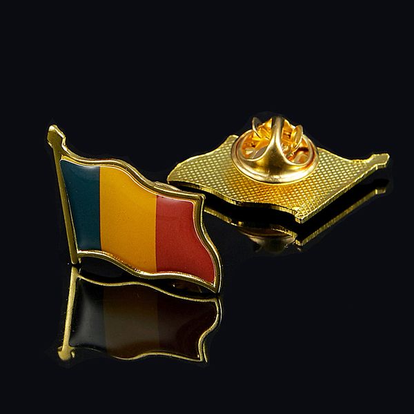 

30pcs romania beautiful waving flag gold plated brooch pin craft men/women jewelry accessories