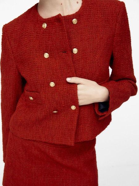 

two piece dress women's 2021 early autumn fashion all-match retro round neck long-sleeved double-breasted texture coat small split skir, White
