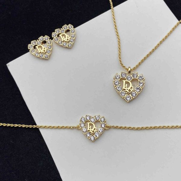 

70% off full diamond peach heart set necklace bracelet earrings with the same temperament of street shooting idol, Silver