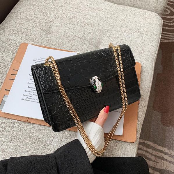 

wholesale women leather chain bag retro embossed leathers messenger bags street trend alligator handbag elegant joker candy-colored summer f, Black;red