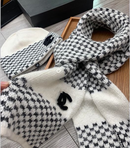 

2021 new designer scarf hat set mens womens winter warm beanie and scarves sets high quality, Blue;gray