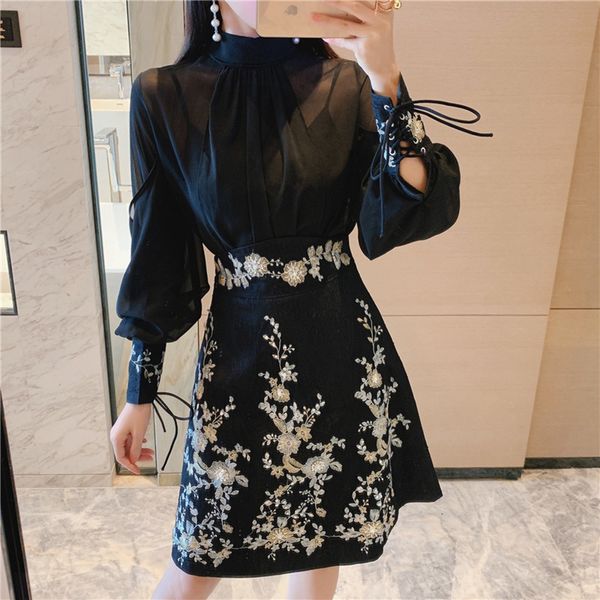 

2021 new runway women 2 piece set elegant bowknot long sleeve chiffon shirt + beading embroidery mini skirt suit 2vb0, White