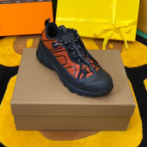 

2021 new arrival fashion shoes men luxury designer women casual sneakers genuine leather bee embroidered mens b35, Black