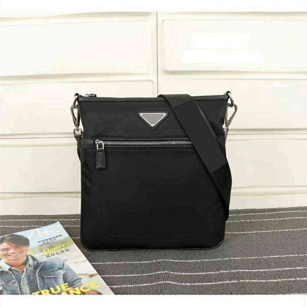 

european station with leather carrying one shoulder messenger bag nylon waterproof cloth double shoulder luggage zly bags