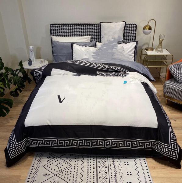 

white designer bedding set duvet cover set luxury silk comforter cover  size bedding sheet summer bedding with 2 pillow cases