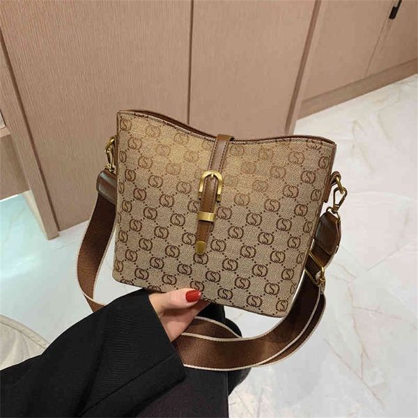 

designer sale bag women's bag new bucket personalized trend foreign style one shoulder messenger high-capacity