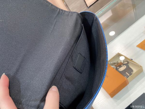 

2021 new sheepskin crossbody bag women luxurys designers bags shoulder bag luxurys designers crossbody bags 24 16cm 9822d, Black