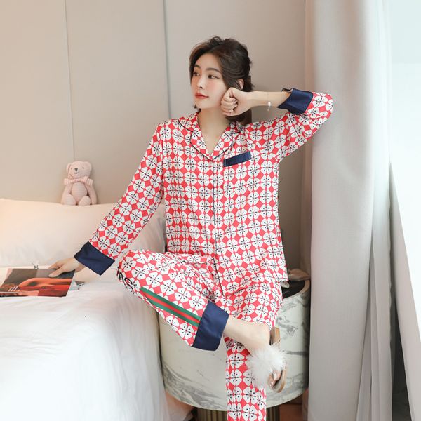 

young lady 2pcs fancy pajamas. cute outfit. dressed random house clothes. cmme, Black;red