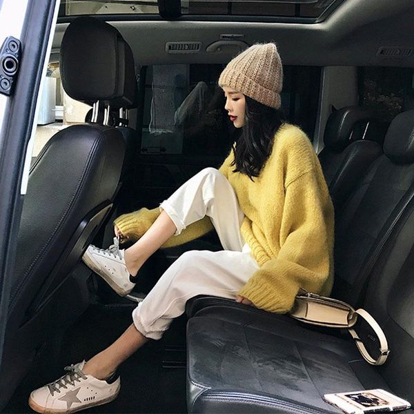 

2021 early autumn high cold goddess set sweet playful pants sweater two-piece women's autumn and winter leisure set 10974, White
