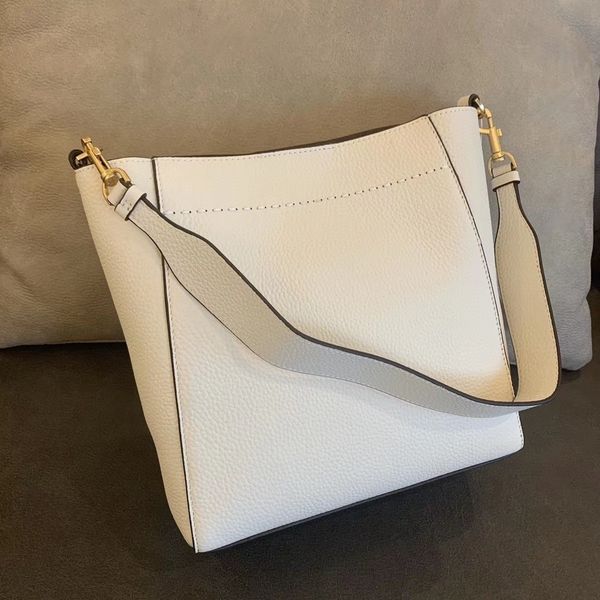 

tb women's bag single shoulder slung bucket 2021 winter new trend fashion large capacity head leather batch