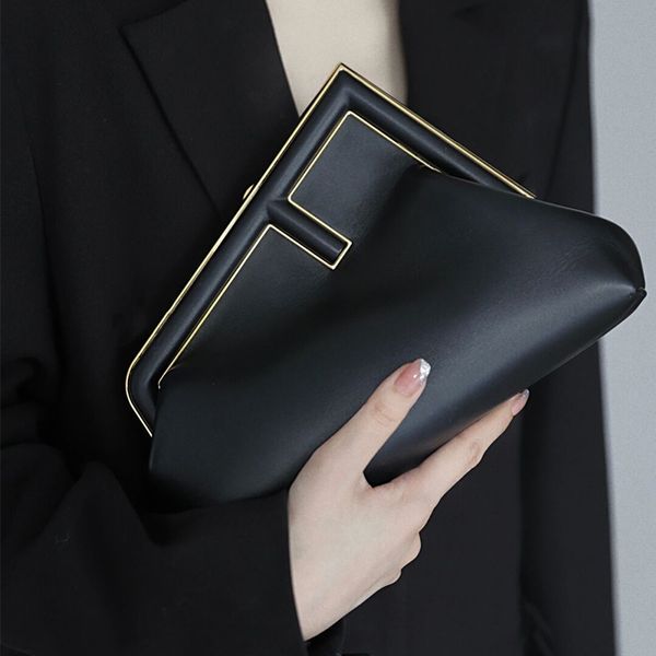 

luxury handbags and storage women fend 2021 first sheepskin wallet bag mini single shoulder messenger women's cloud bags