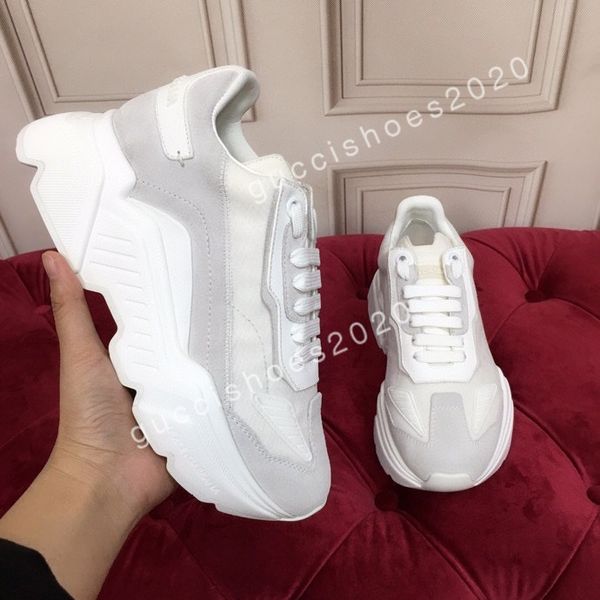 

2021 arrival mens knit sneakers luxury designer oversize sneaker light rubber sole trainers womens shoes, Black;red