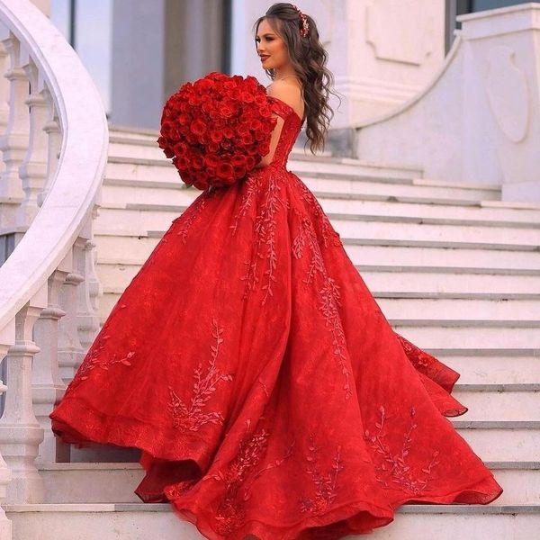 2021 Moda Kırmızı Gelinlik Kapalı Omuz Aplike Arapça Lace Up Gelinlikler Sequins Vestido de Novia