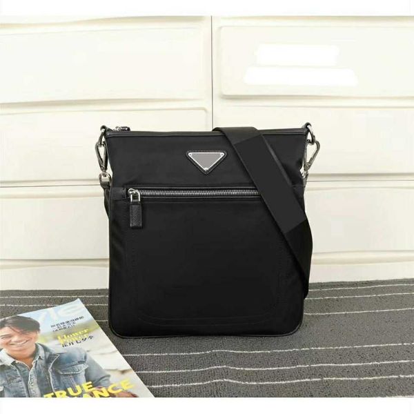 

european station with leather carrying one shoulder messenger bag nylon waterproof cloth double shoulder luggage zly