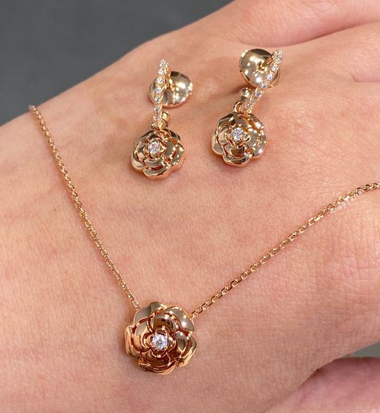 

v gold stud earring and pendant necklace with flower design diamond for women wedding jewelry gift have box stamap ps4718, Golden