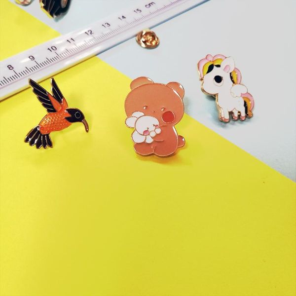 

pins, brooches enamel lapel pins horse bird bear cute badges fashion gifts for friends wholesale brooch women, Gray
