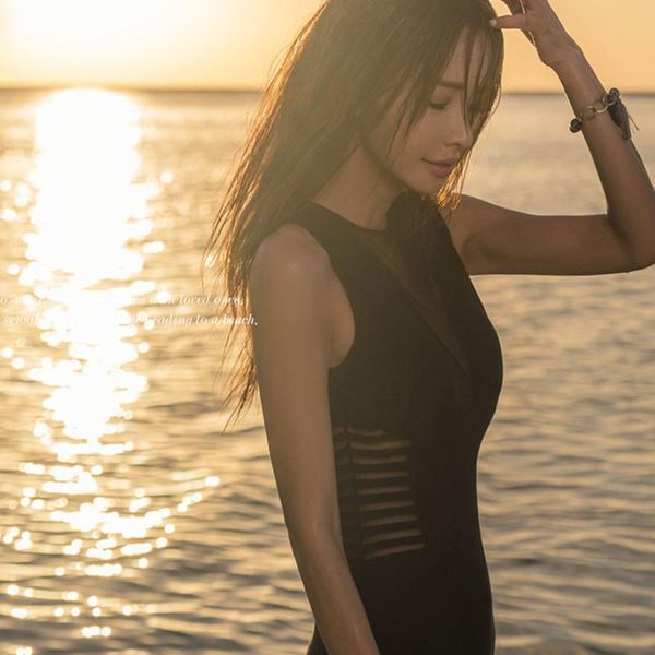 

2021 new mesh one piece swimsuit slim spring swimsuit women beachwear swimwear black bathing suit swimming suit