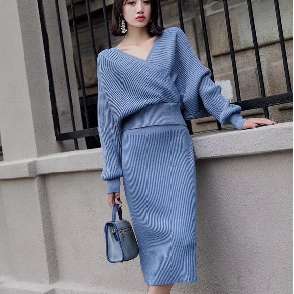 

2021 new fashion temperament comfortable soft warm shirt pencil skirt wild fresh trend bouncy knit thick women sets c31m, White