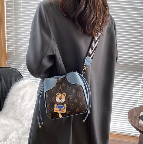 

cute design messenger cartoon lion bag shoulder bags